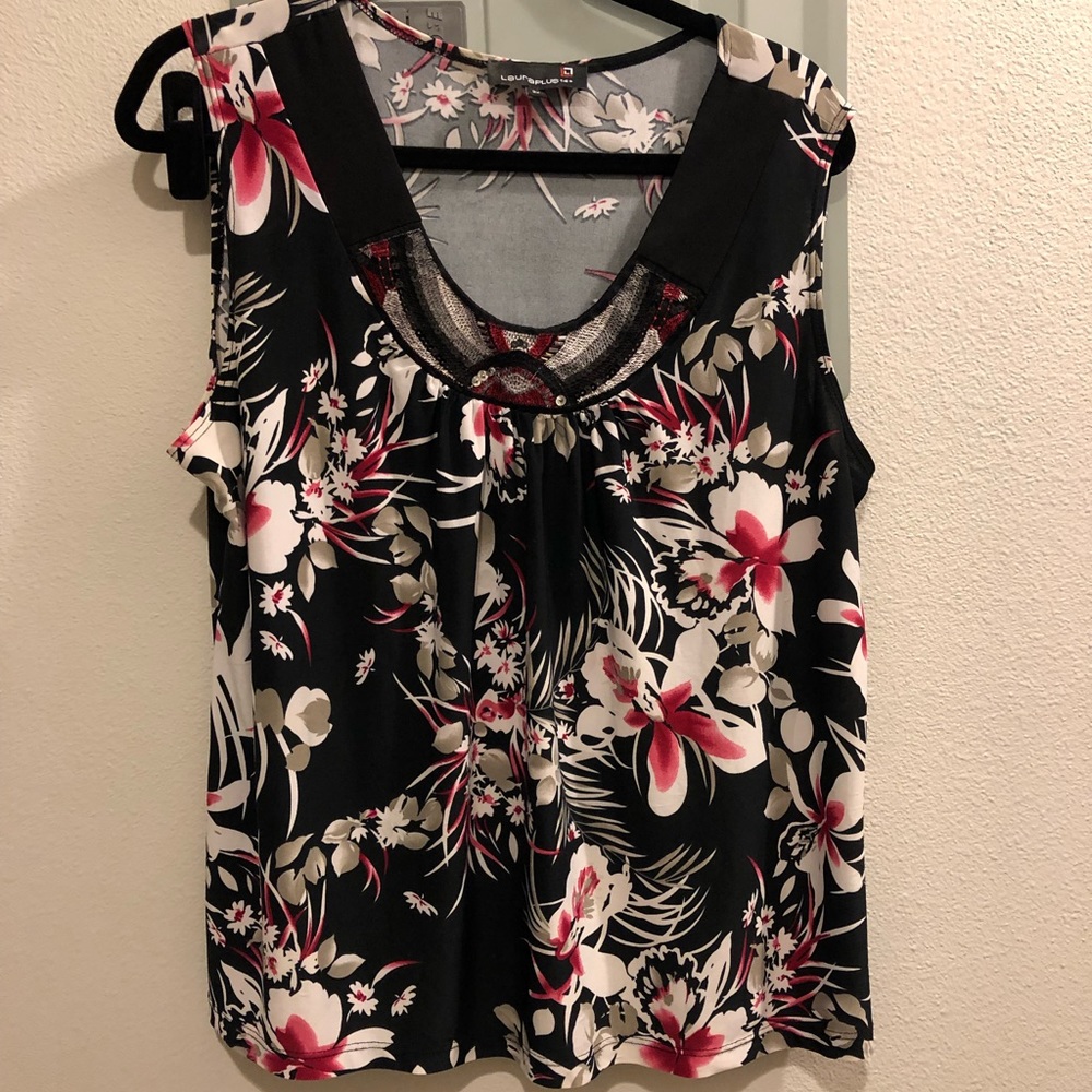 Laura Brand sleeveless top